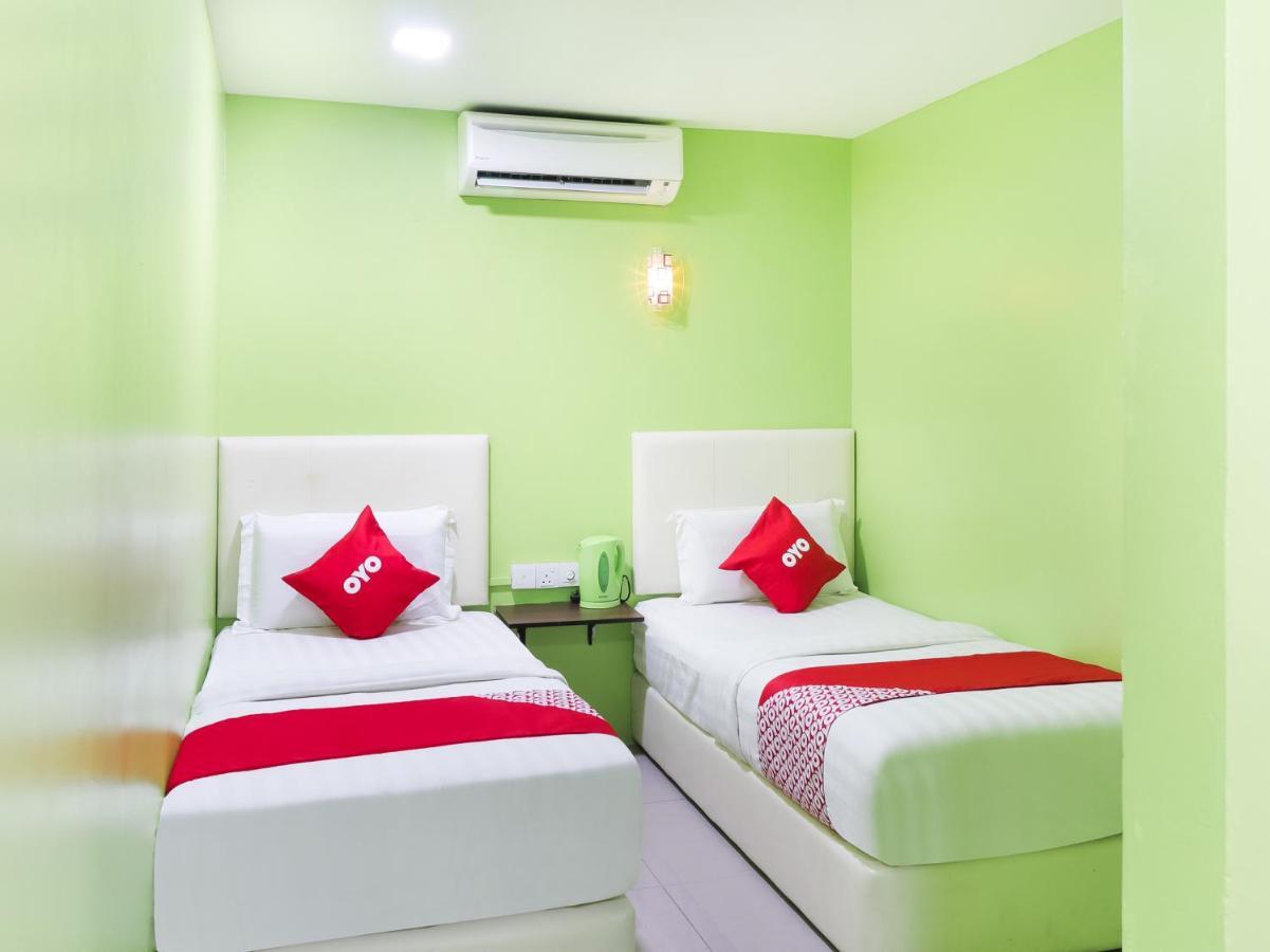 Oyo 89665 Royale City Hotel Sepang Exterior foto